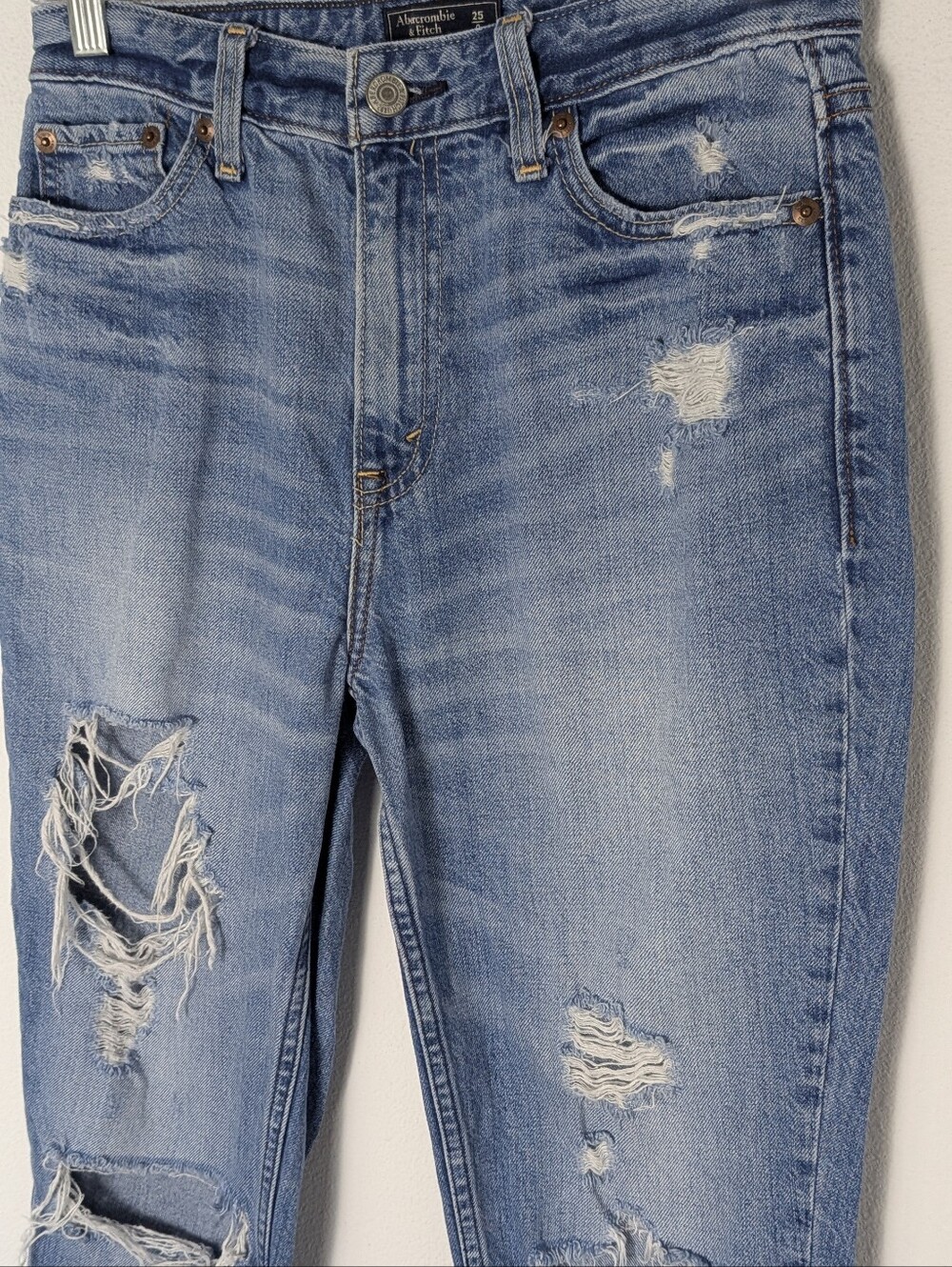 Abercrombie & Fitch Annie High Rise Girlfriend Jeans Distressed Size 25/0S EUC - Picture 4 of 12